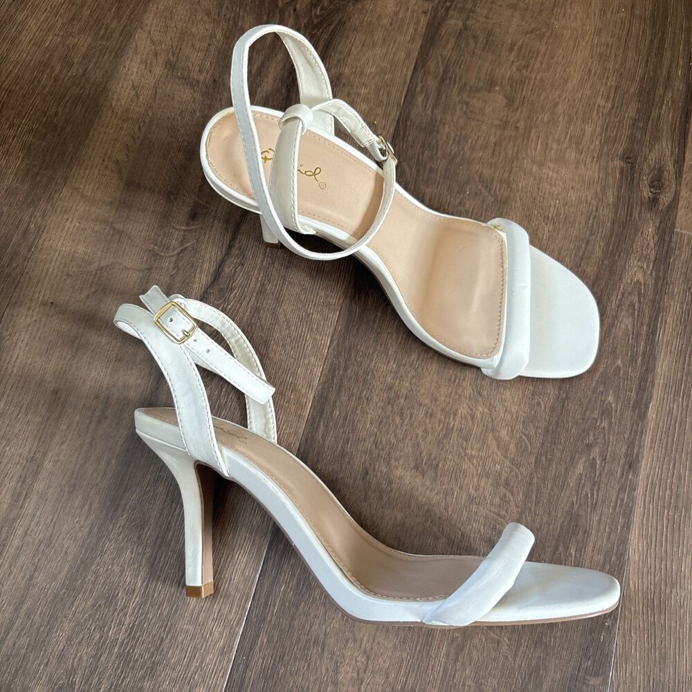 Women's Qupid White Strappy Open Toe Stiletto Heels Buckle Ankle Strap Size 9
